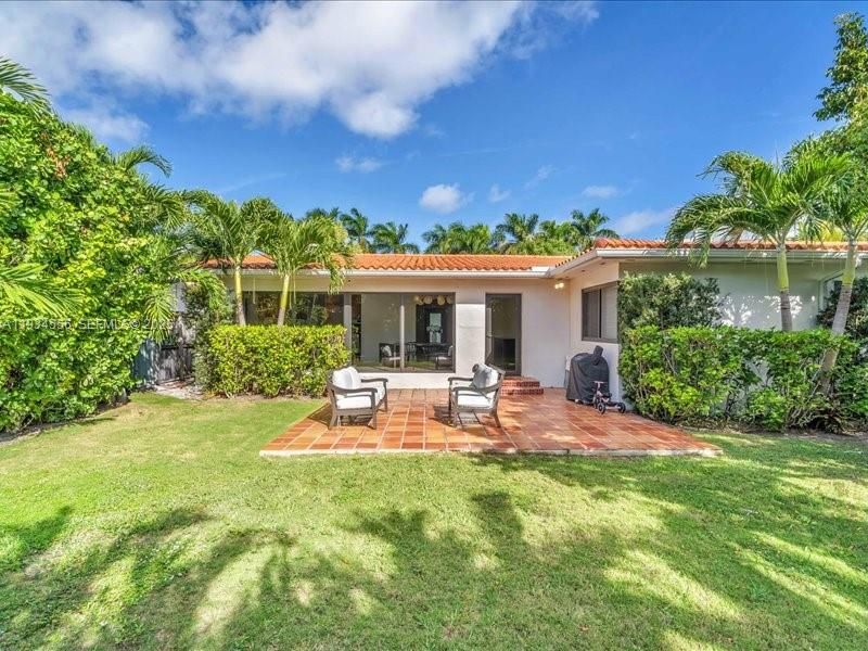 For Rent: $13,000 (3 beds, 3 baths, 2028 Square Feet)