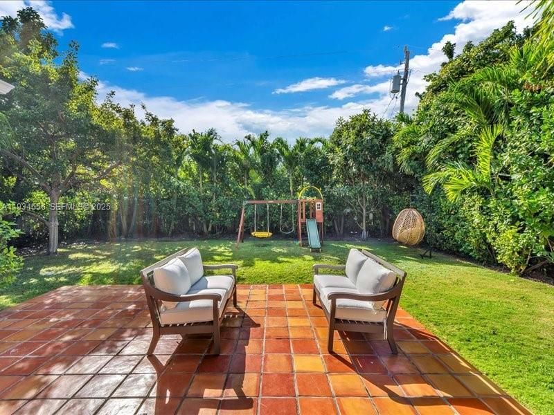 For Rent: $13,000 (3 beds, 3 baths, 2028 Square Feet)