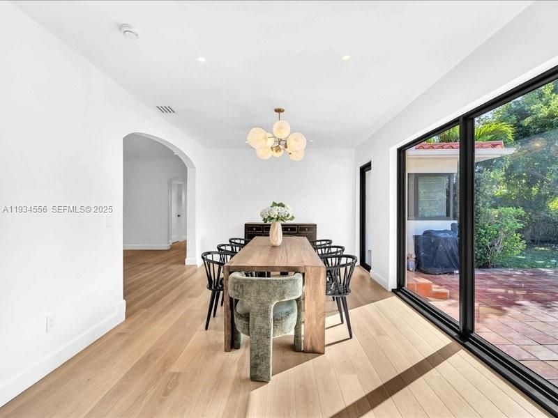 For Rent: $13,000 (3 beds, 3 baths, 2028 Square Feet)