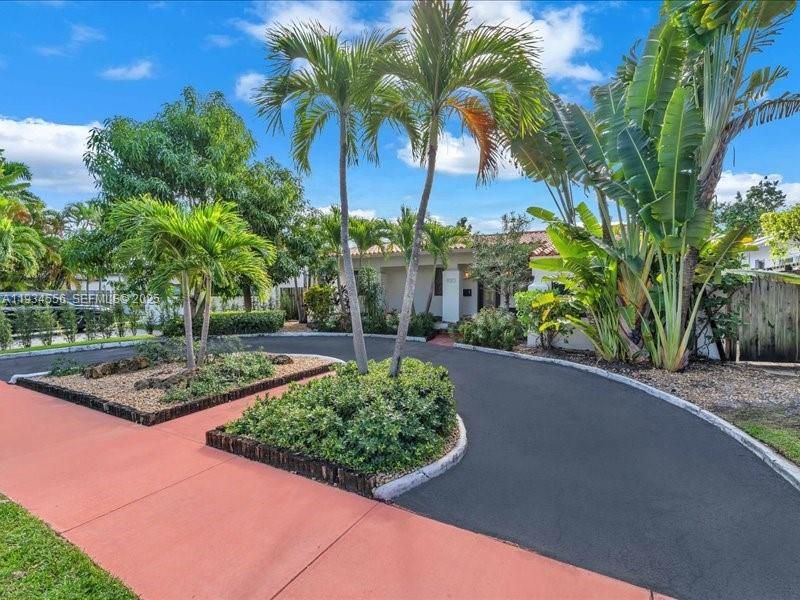 For Rent: $13,000 (3 beds, 3 baths, 2028 Square Feet)