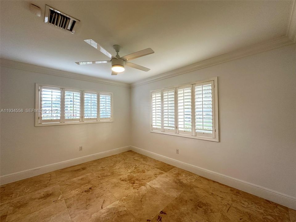 В аренду: $7,250 (4 спален, 3 ванн, 2301 Квадратных фут)