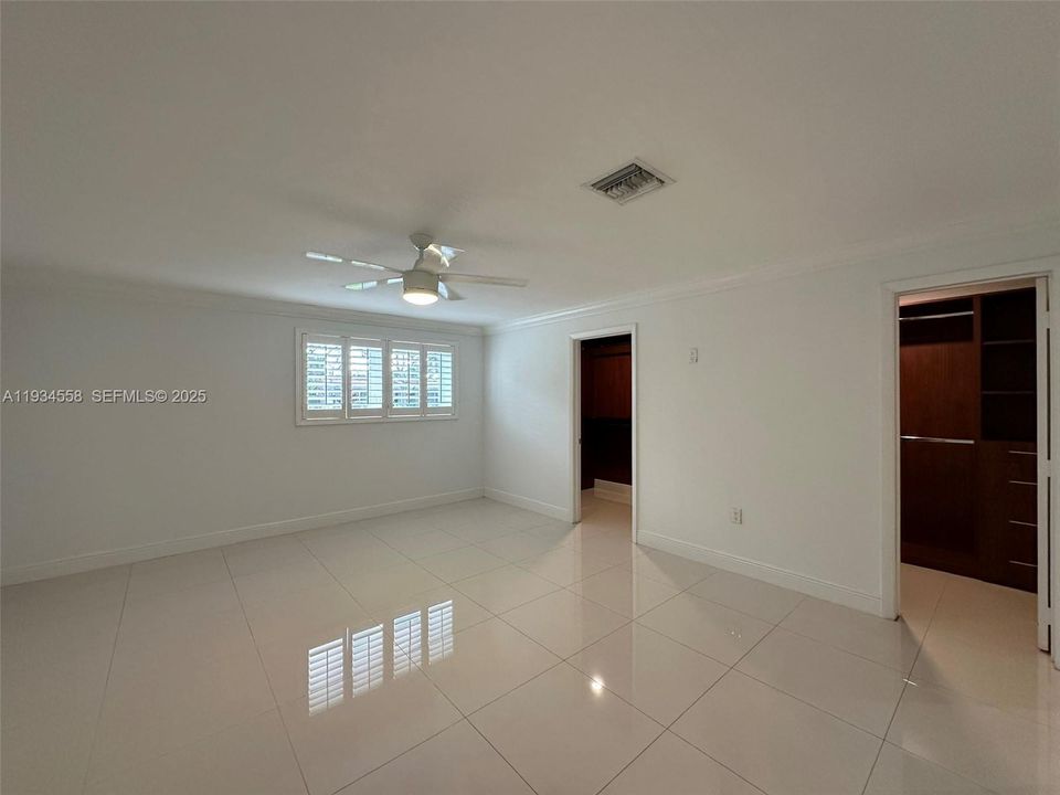 В аренду: $7,250 (4 спален, 3 ванн, 2301 Квадратных фут)