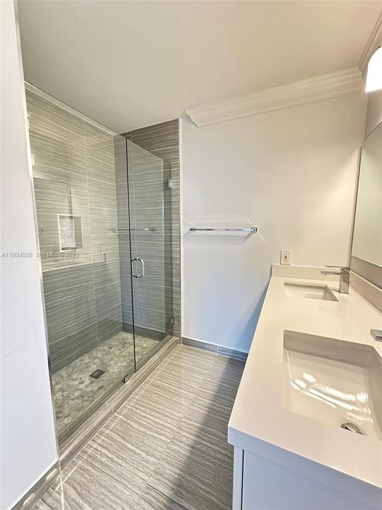 В аренду: $7,250 (4 спален, 3 ванн, 2301 Квадратных фут)