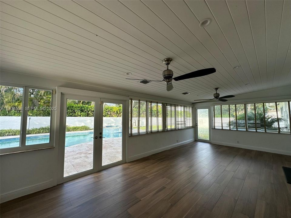 В аренду: $7,250 (4 спален, 3 ванн, 2301 Квадратных фут)