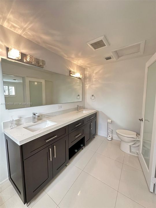 В аренду: $7,250 (4 спален, 3 ванн, 2301 Квадратных фут)