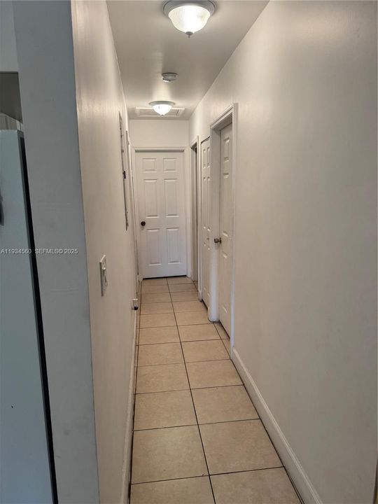 For Sale: $385,000 (3 beds, 1 baths, 1050 Square Feet)