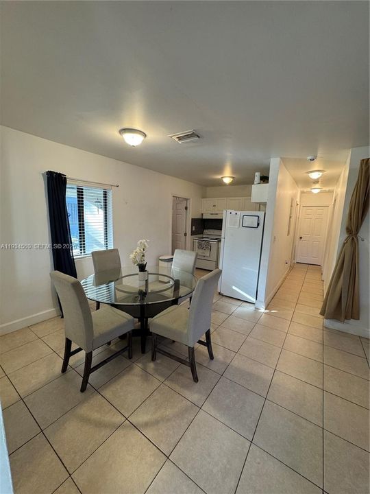 For Sale: $385,000 (3 beds, 1 baths, 1050 Square Feet)