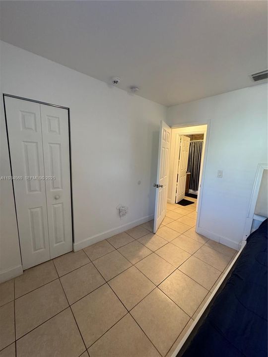 For Sale: $385,000 (3 beds, 1 baths, 1050 Square Feet)