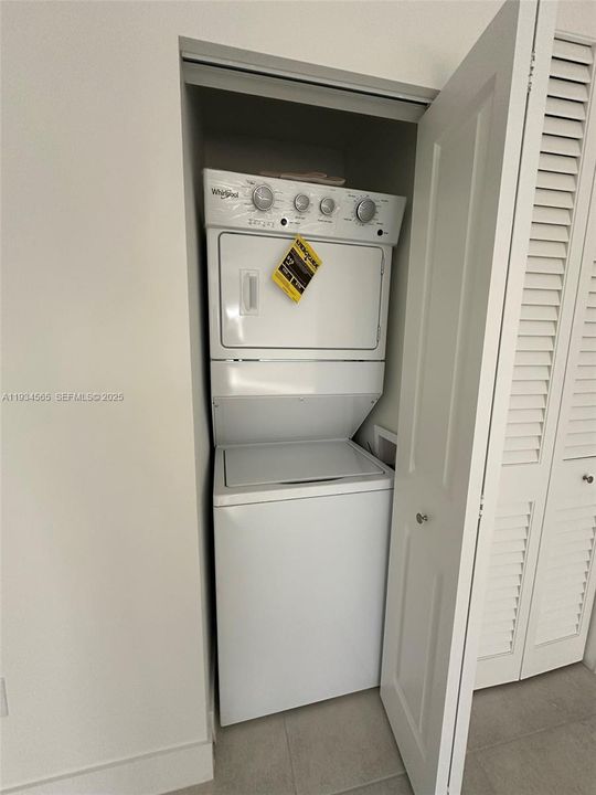 В аренду: $2,975 (3 спален, 2 ванн, 0 Квадратных фут)