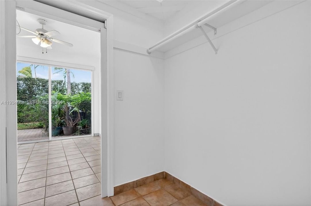 For Sale: $874,999 (4 beds, 3 baths, 2700 Square Feet)