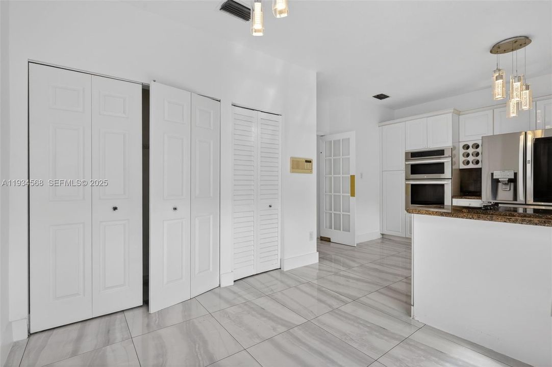 For Sale: $874,999 (4 beds, 3 baths, 2700 Square Feet)