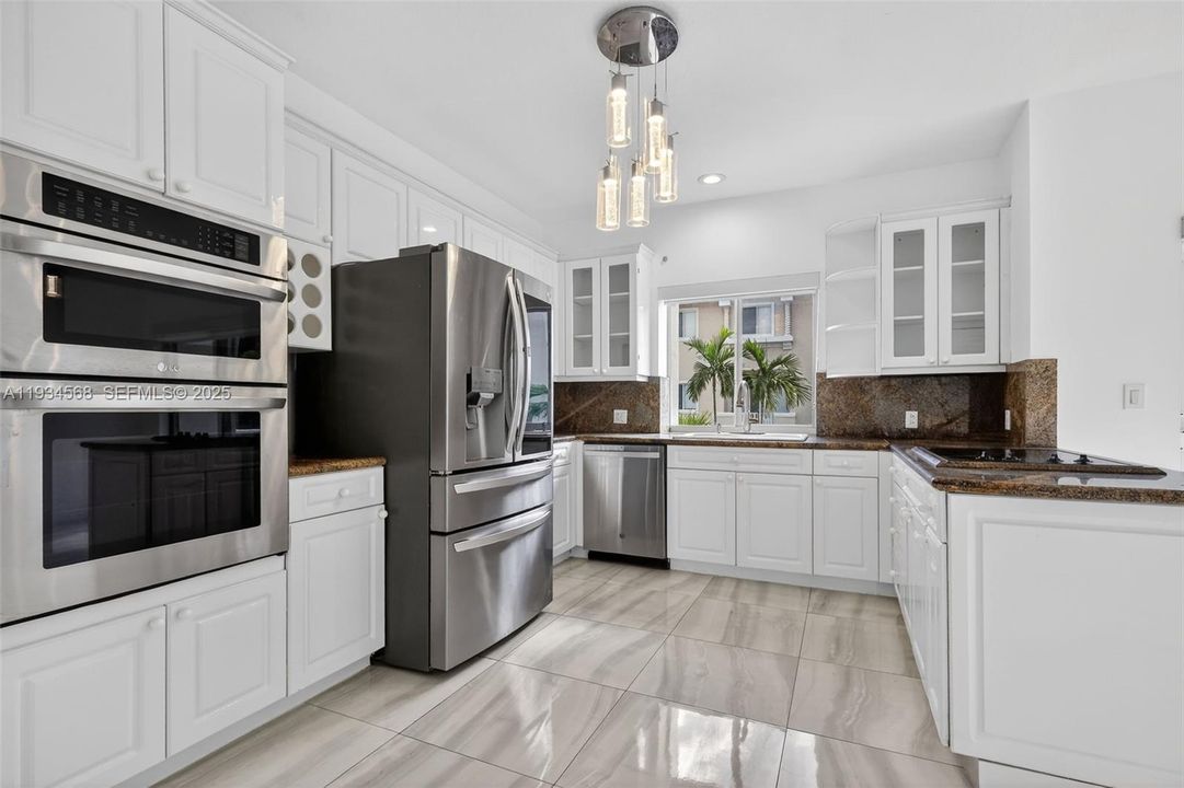 For Sale: $874,999 (4 beds, 3 baths, 2700 Square Feet)