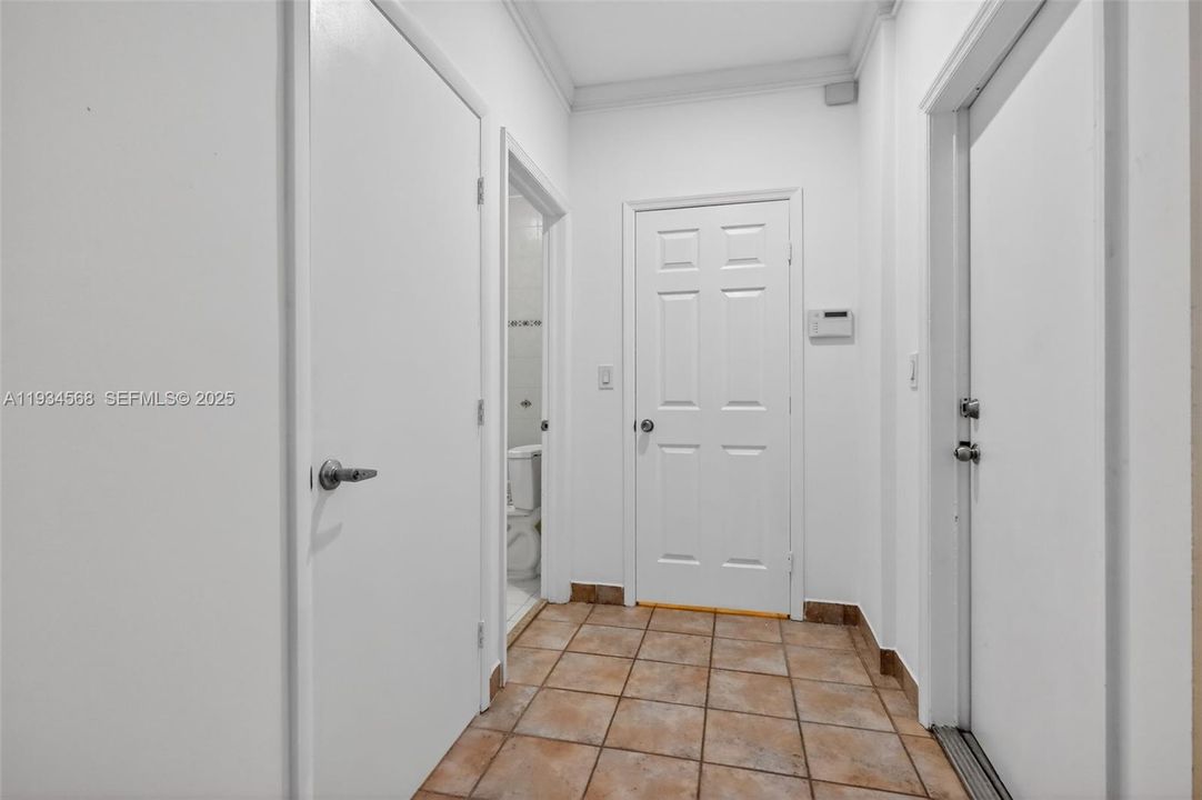 For Sale: $874,999 (4 beds, 3 baths, 2700 Square Feet)