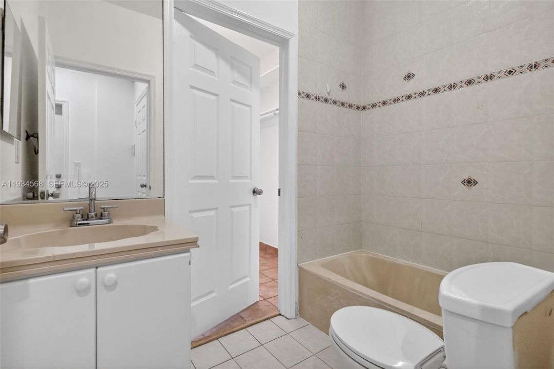 For Sale: $874,999 (4 beds, 3 baths, 2700 Square Feet)