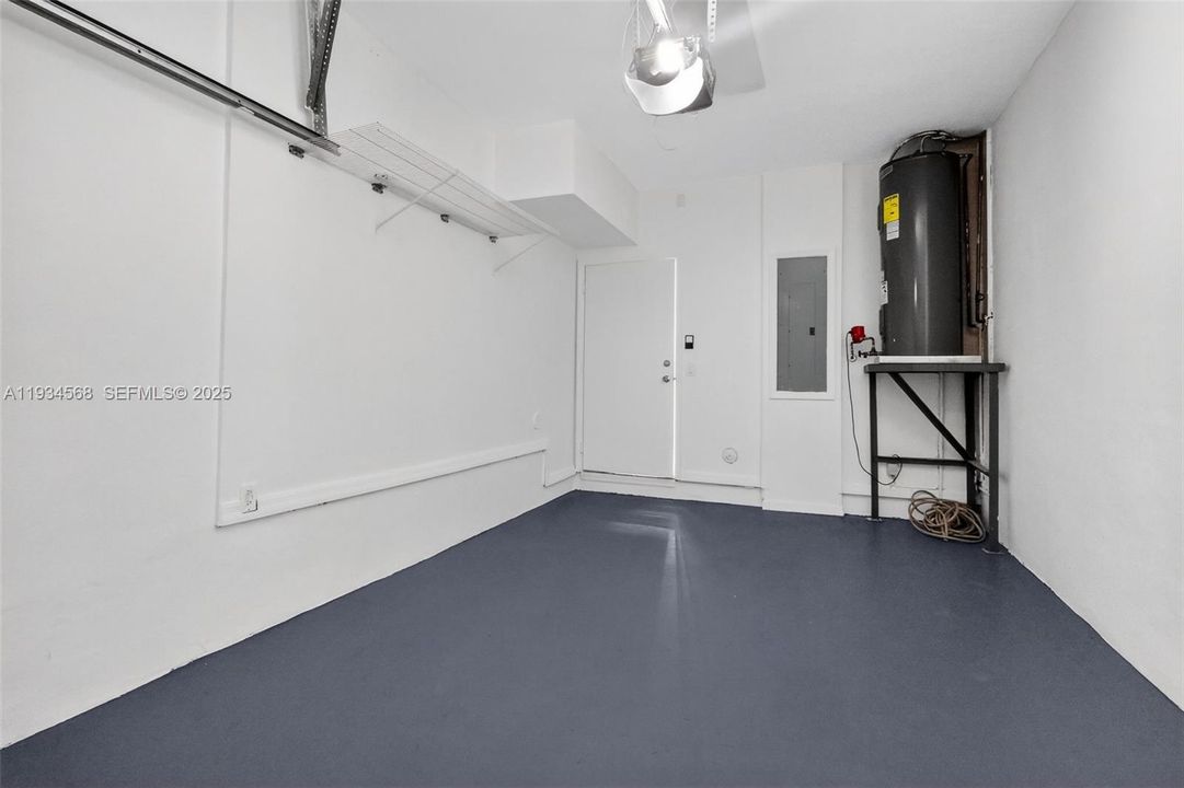 For Sale: $874,999 (4 beds, 3 baths, 2700 Square Feet)