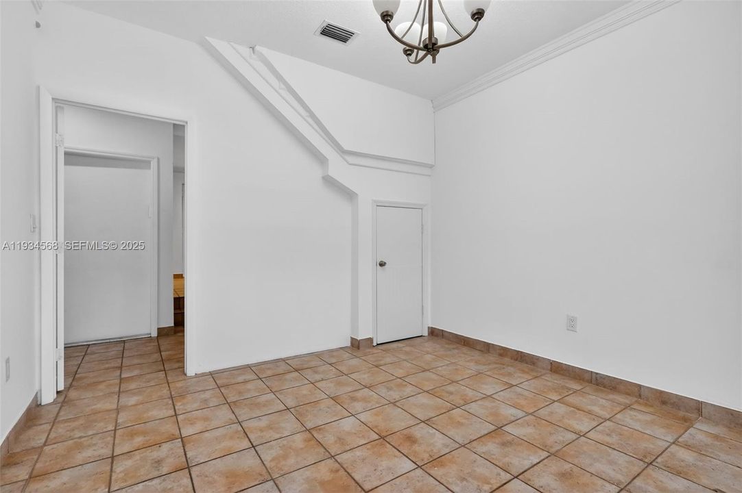 For Sale: $874,999 (4 beds, 3 baths, 2700 Square Feet)