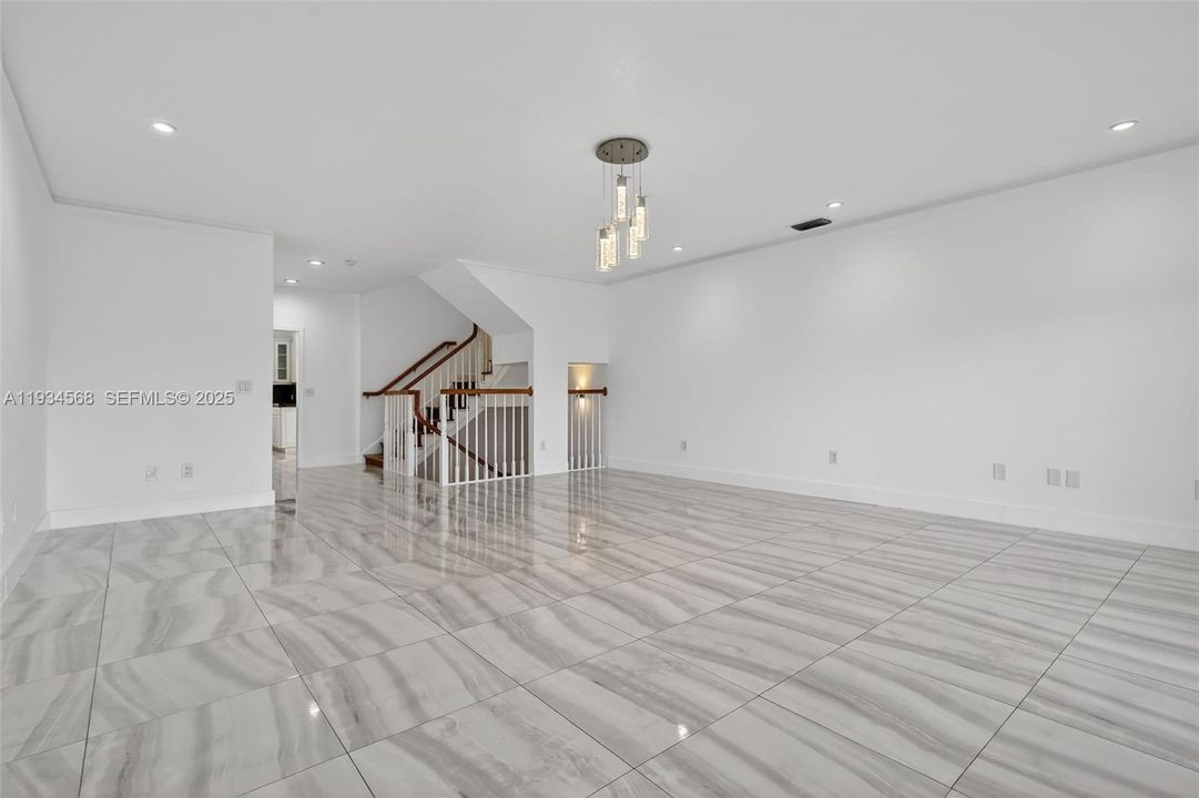 For Sale: $874,999 (4 beds, 3 baths, 2700 Square Feet)