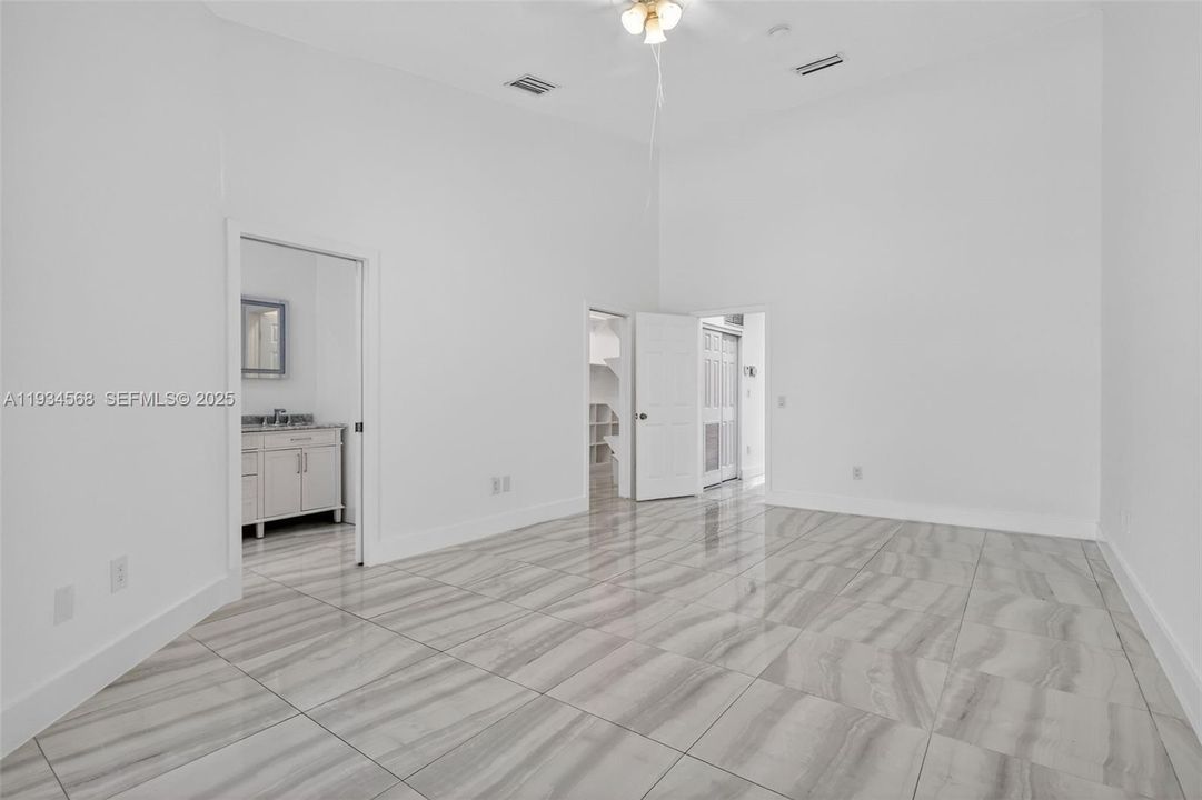 For Sale: $874,999 (4 beds, 3 baths, 2700 Square Feet)