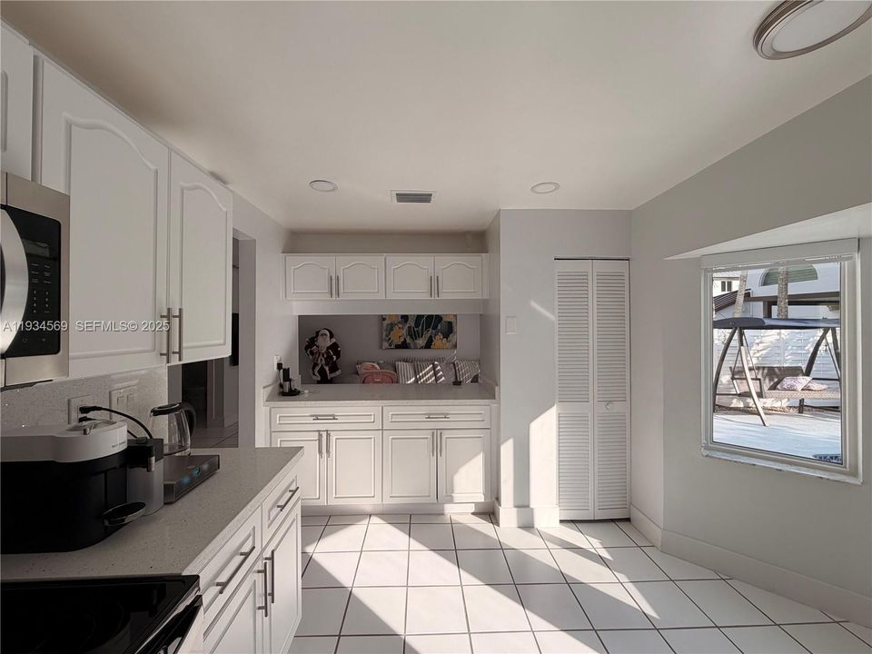 For Sale: $760,000 (4 beds, 2 baths, 2071 Square Feet)