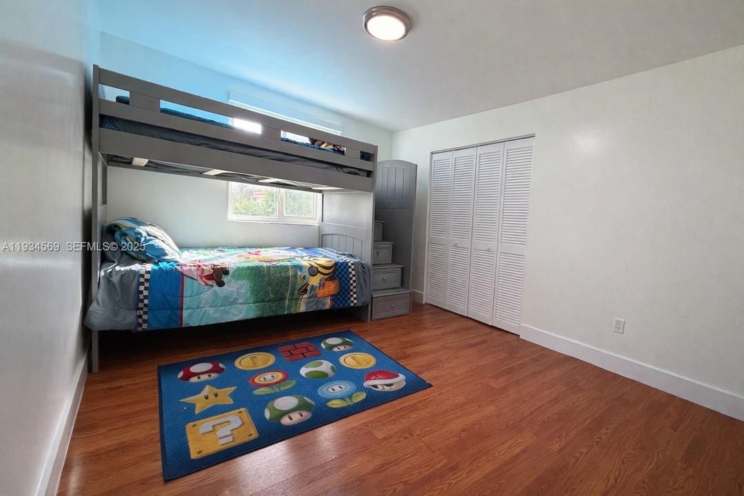 For Sale: $760,000 (4 beds, 2 baths, 2071 Square Feet)