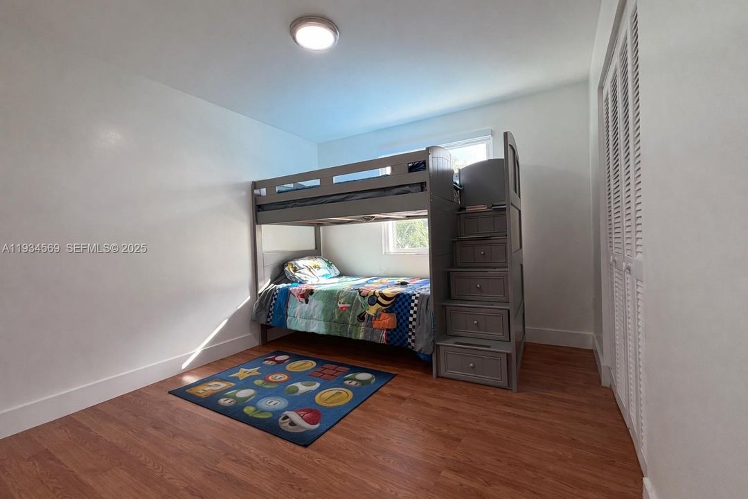 For Sale: $760,000 (4 beds, 2 baths, 2071 Square Feet)