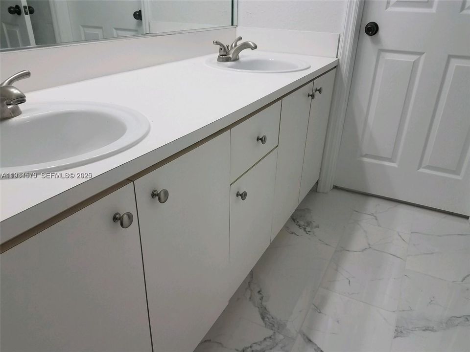 En Renta: $2,950 (3 camas, 2 baños, 1180 Pies cuadrados)