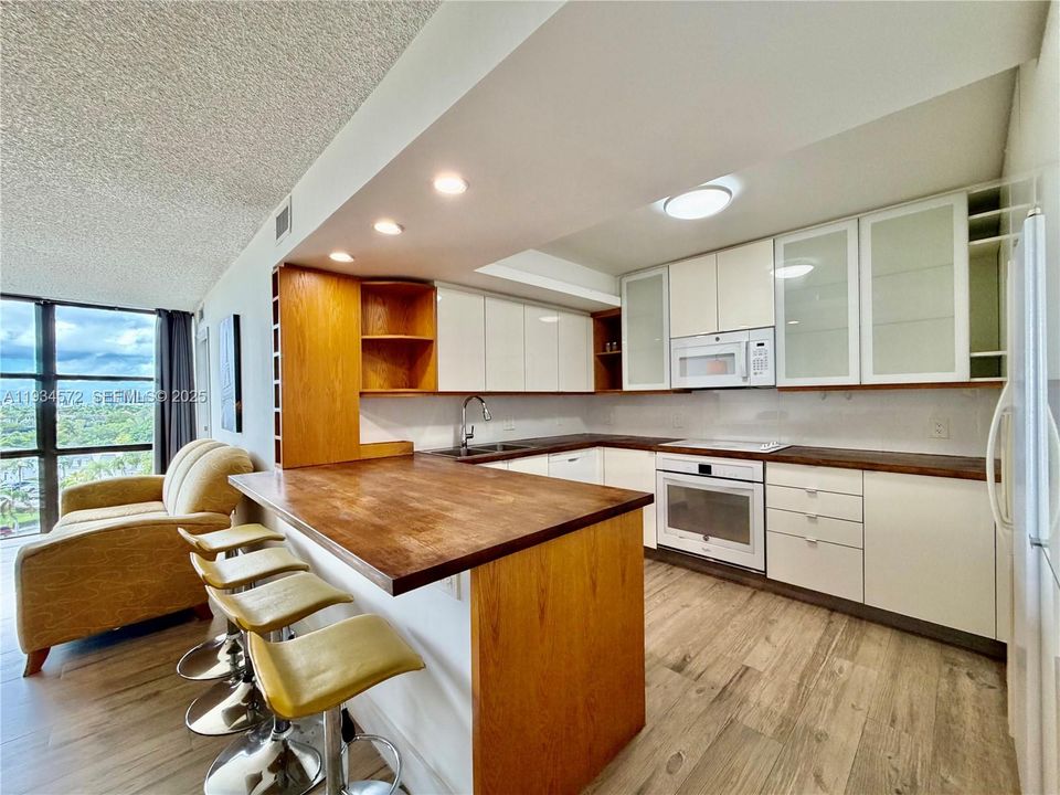 En Renta: $2,800 (2 camas, 2 baños, 1075 Pies cuadrados)