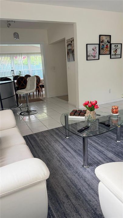 For Sale: $580,000 (3 beds, 1 baths, 1056 Square Feet)