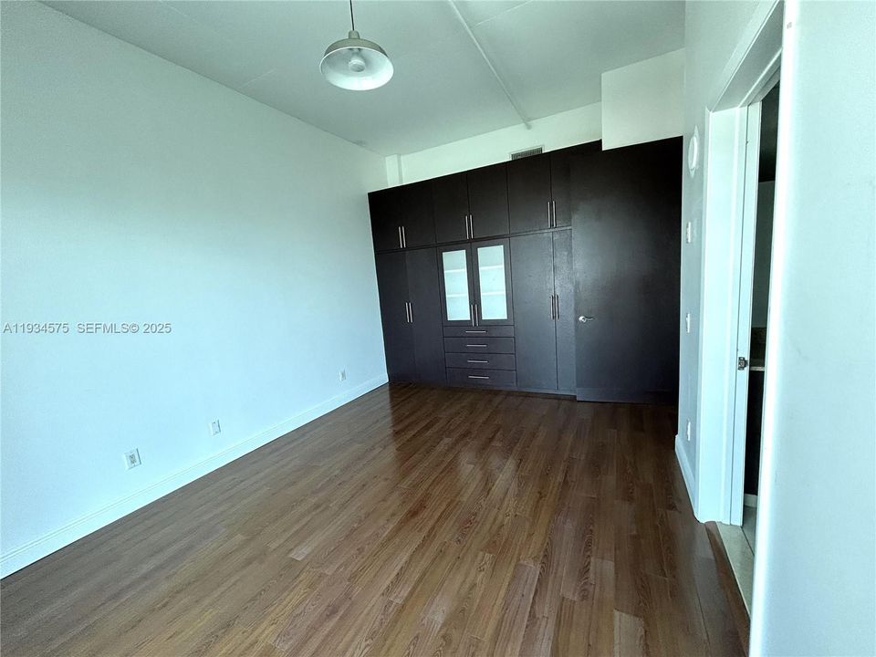 For Sale: $670,000 (3 beds, 2 baths, 1362 Square Feet)