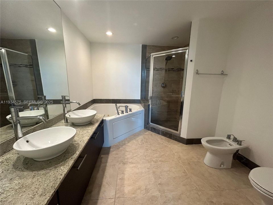 For Sale: $670,000 (3 beds, 2 baths, 1362 Square Feet)