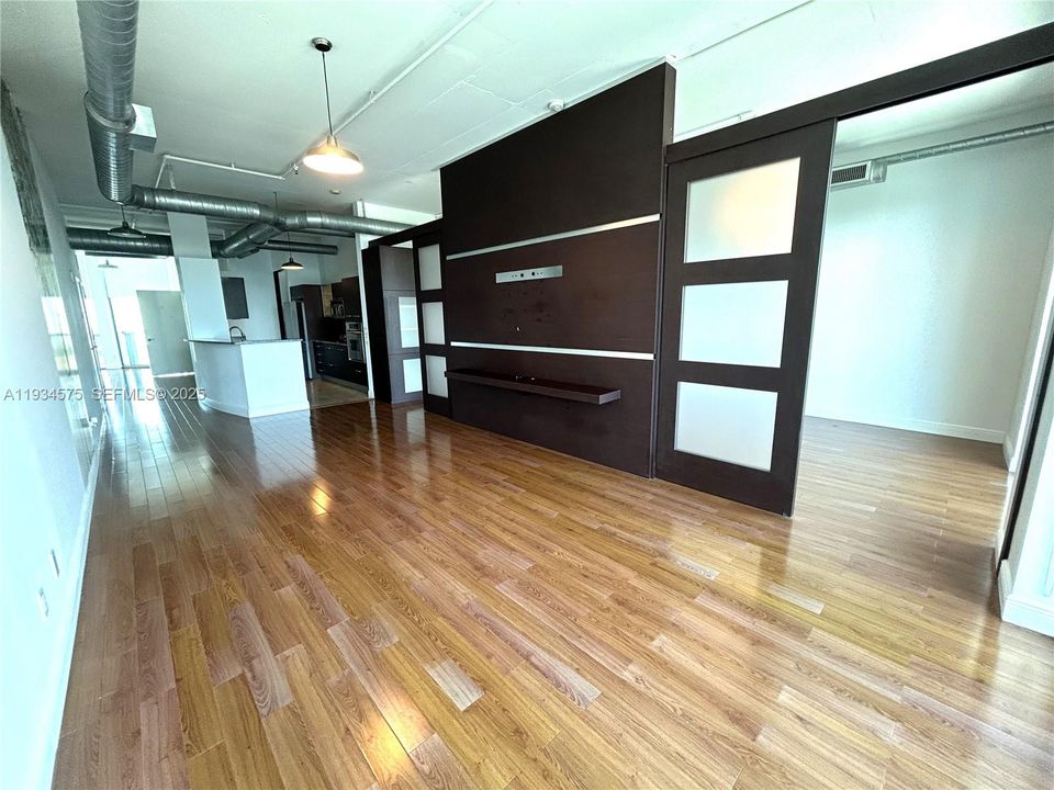 For Sale: $670,000 (3 beds, 2 baths, 1362 Square Feet)