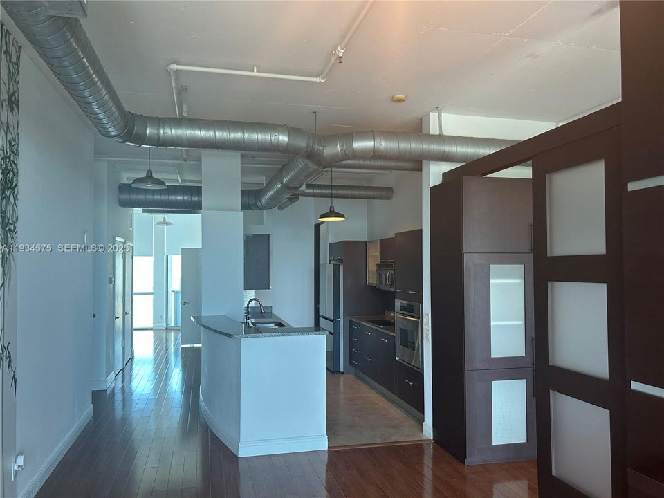 For Sale: $670,000 (3 beds, 2 baths, 1362 Square Feet)