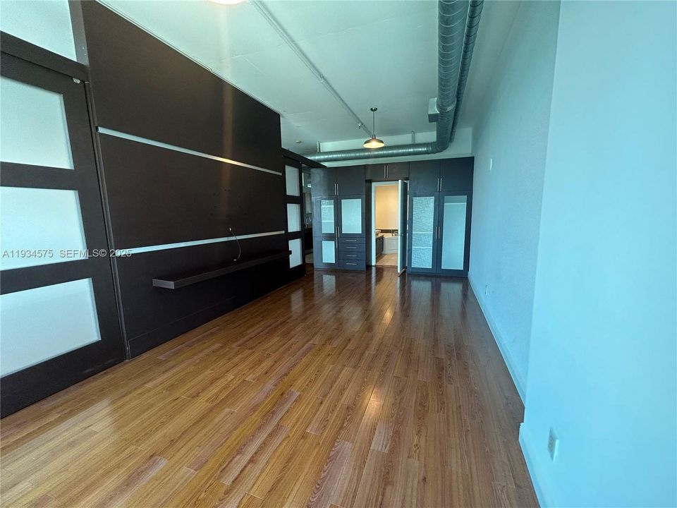 For Sale: $670,000 (3 beds, 2 baths, 1362 Square Feet)