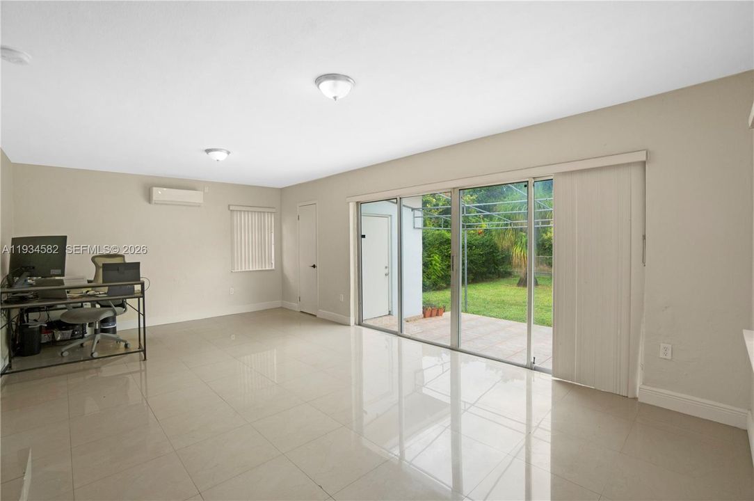 For Sale: $490,000 (3 beds, 2 baths, 1395 Square Feet)