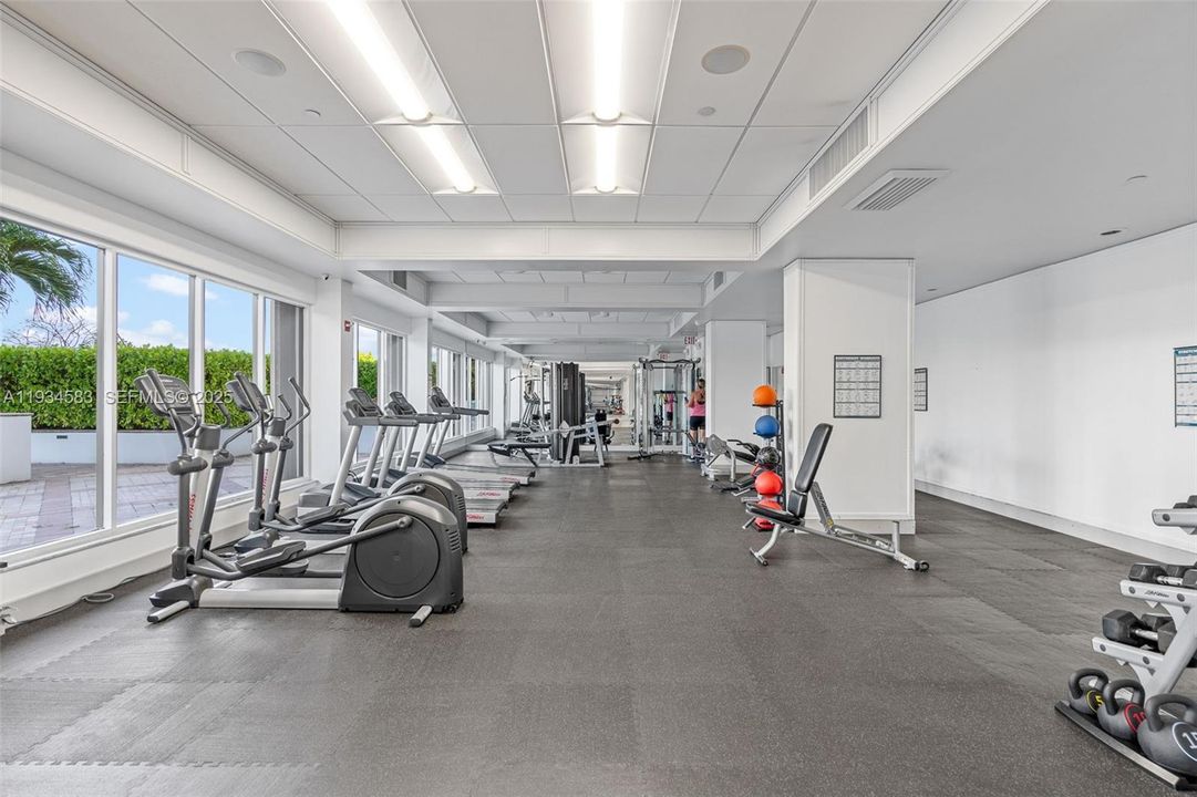 待售: $189,900 (1 贝兹, 1 浴室, 1066 平方英尺)