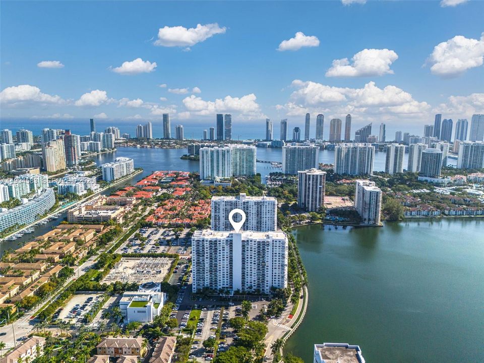 待售: $189,900 (1 贝兹, 1 浴室, 1066 平方英尺)