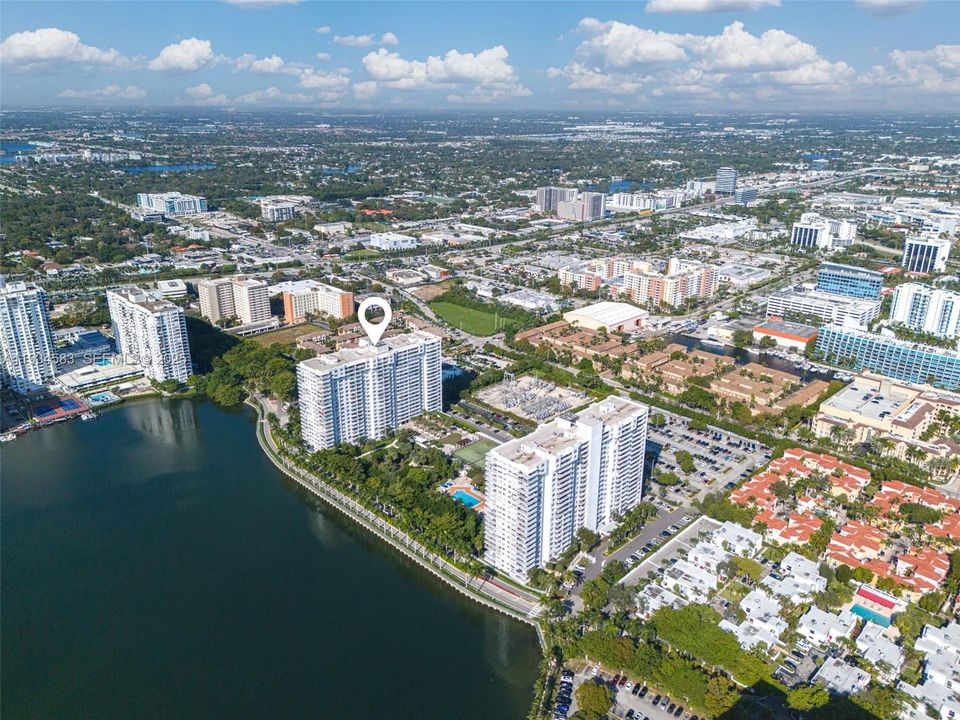 待售: $189,900 (1 贝兹, 1 浴室, 1066 平方英尺)