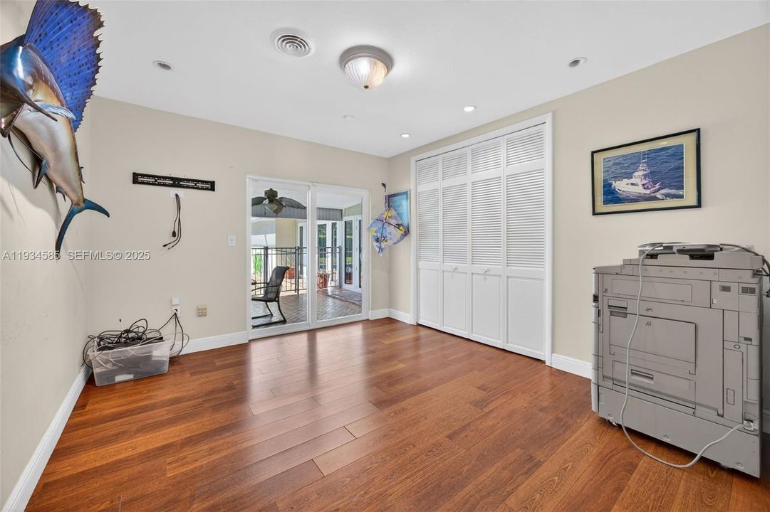 For Sale: $1,650,000 (4 beds, 2 baths, 2374 Square Feet)