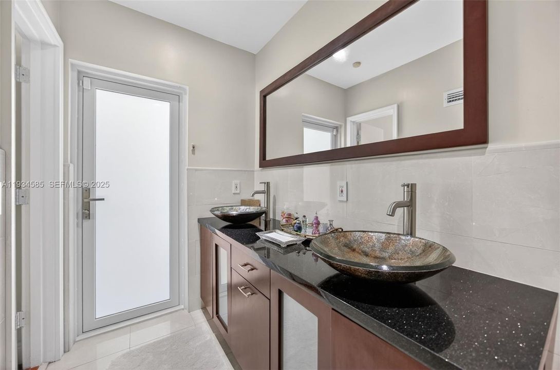 For Sale: $1,650,000 (4 beds, 2 baths, 2374 Square Feet)