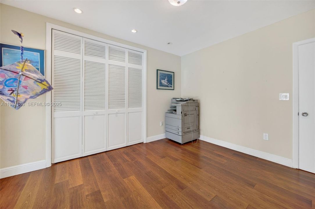 For Sale: $1,650,000 (4 beds, 2 baths, 2374 Square Feet)