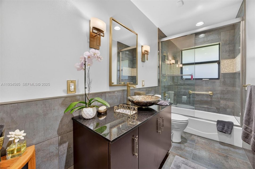 For Sale: $1,650,000 (4 beds, 2 baths, 2374 Square Feet)