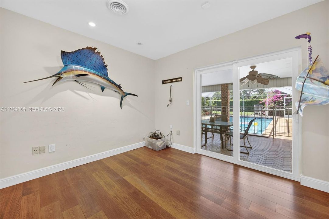 For Sale: $1,650,000 (4 beds, 2 baths, 2374 Square Feet)