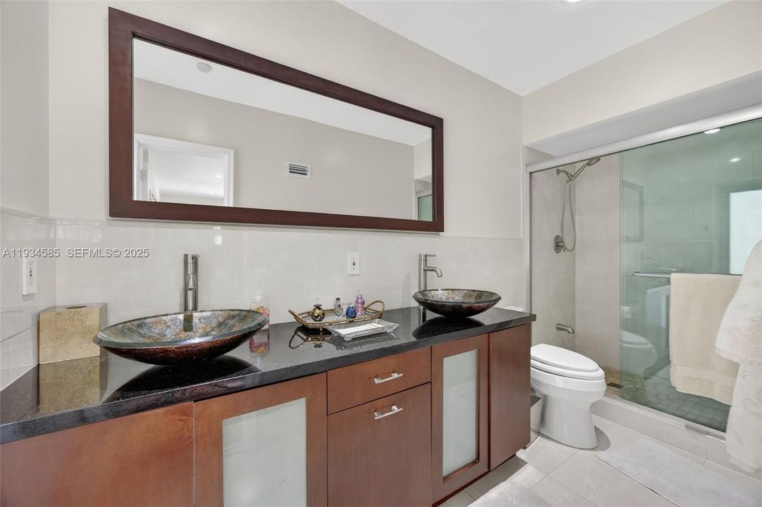 For Sale: $1,650,000 (4 beds, 2 baths, 2374 Square Feet)