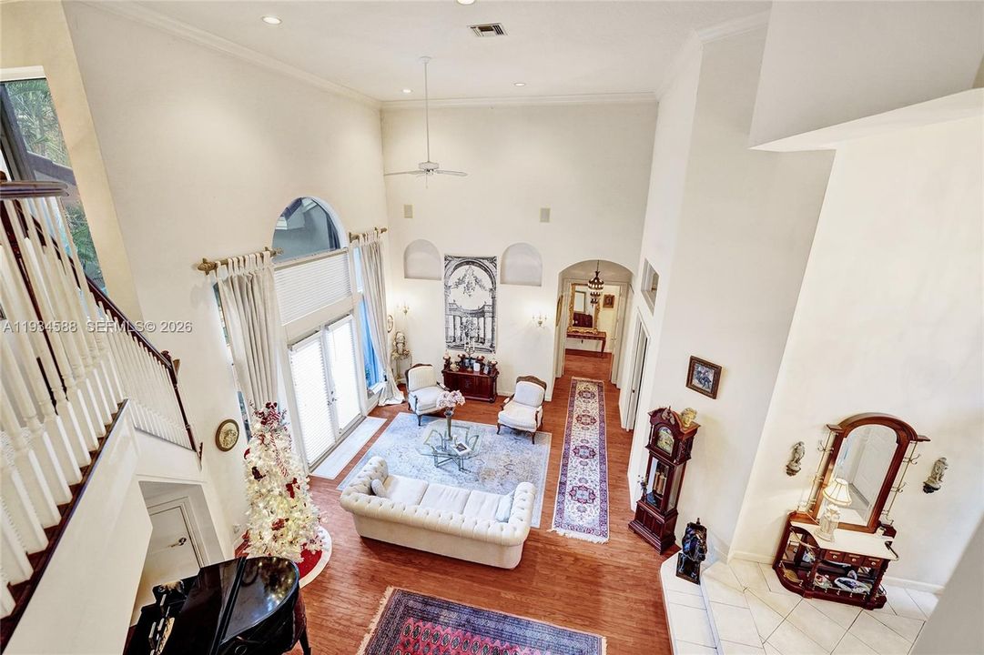 For Sale: $2,600,000 (5 beds, 4 baths, 3968 Square Feet)