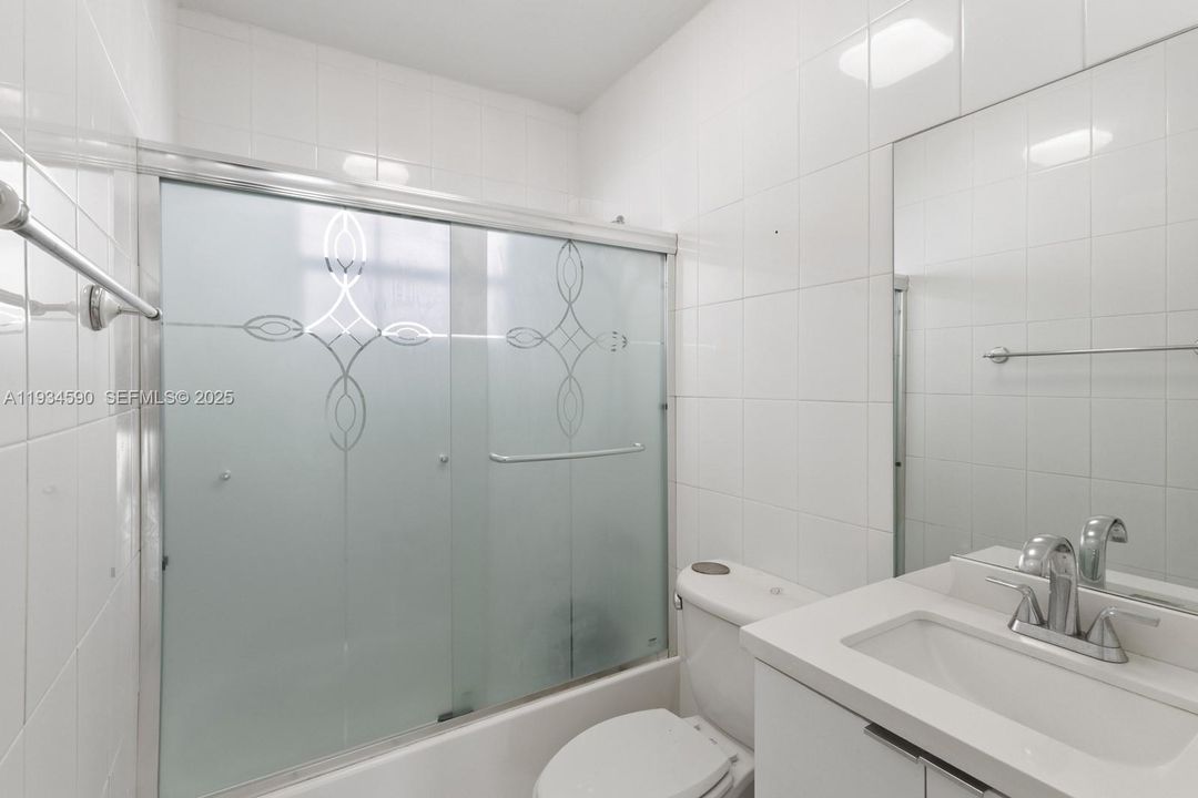 В аренду: $1,700 (1 спален, 1 ванн, 520 Квадратных фут)