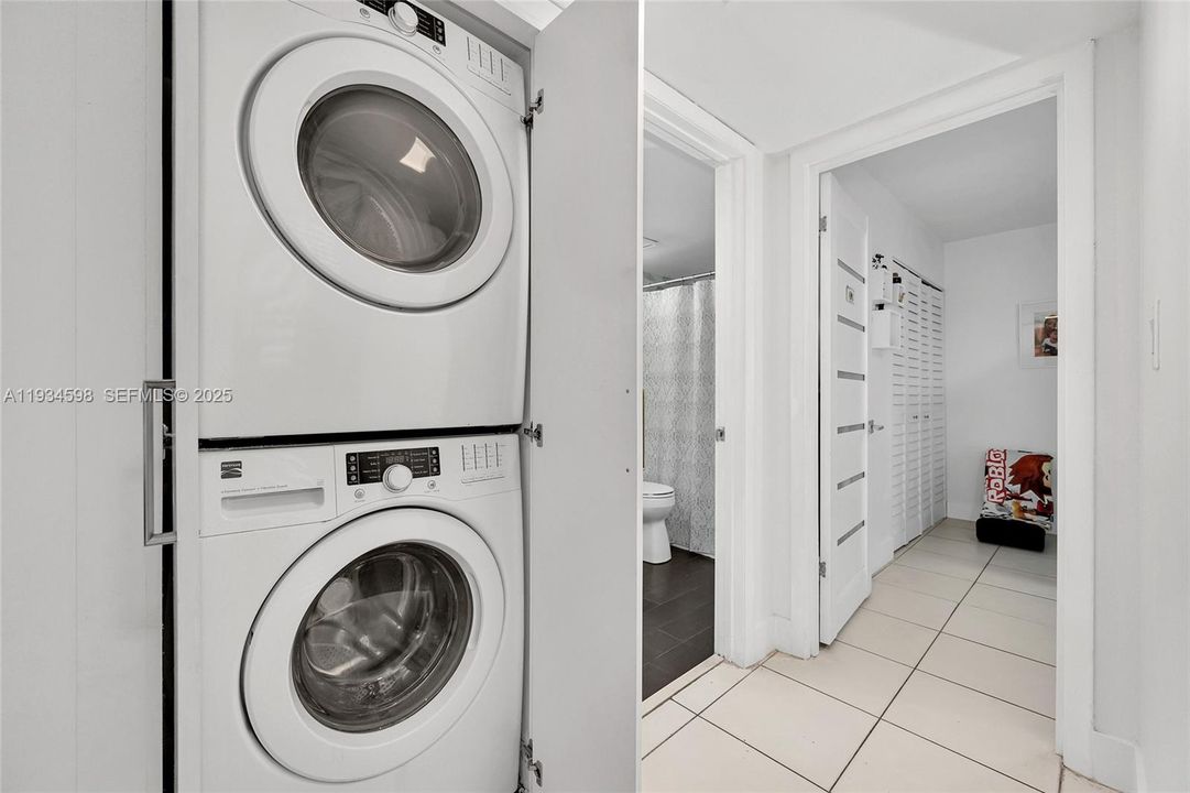 For Rent: $3,100 (3 beds, 2 baths, 1170 Square Feet)