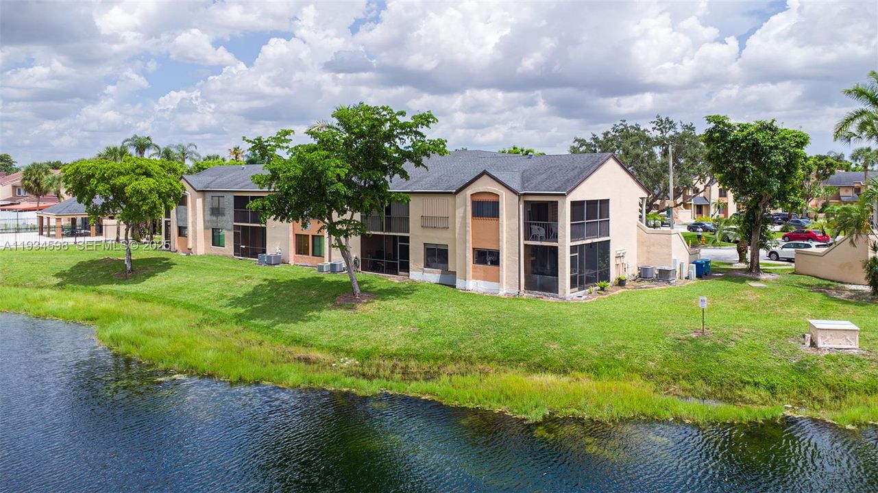 For Rent: $3,100 (3 beds, 2 baths, 1170 Square Feet)