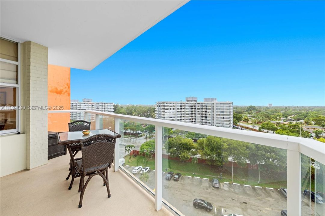 En Venta: $220,000 (2 camas, 2 baños, 1140 Pies cuadrados)