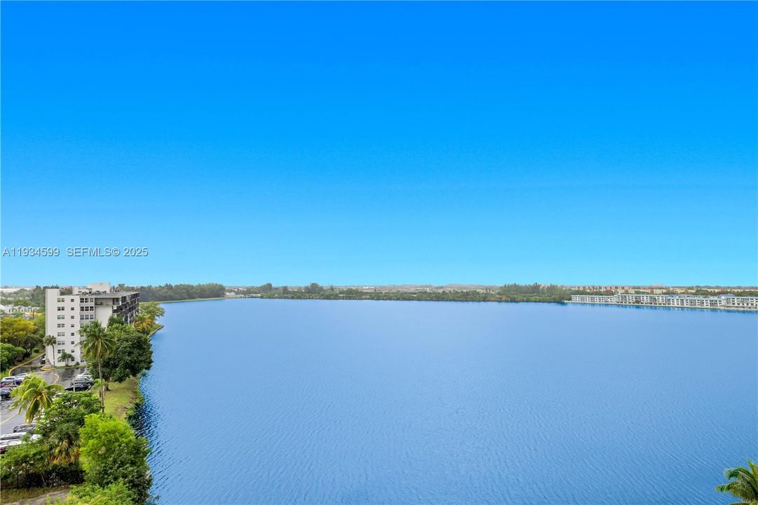 En Venta: $220,000 (2 camas, 2 baños, 1140 Pies cuadrados)