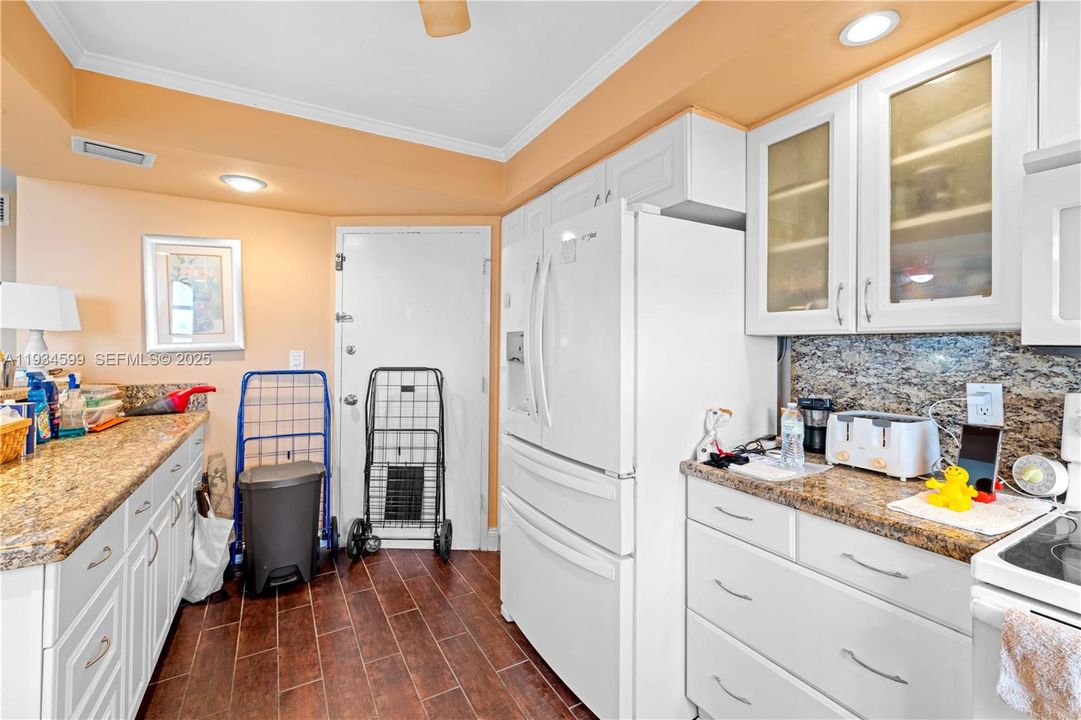 En Venta: $220,000 (2 camas, 2 baños, 1140 Pies cuadrados)